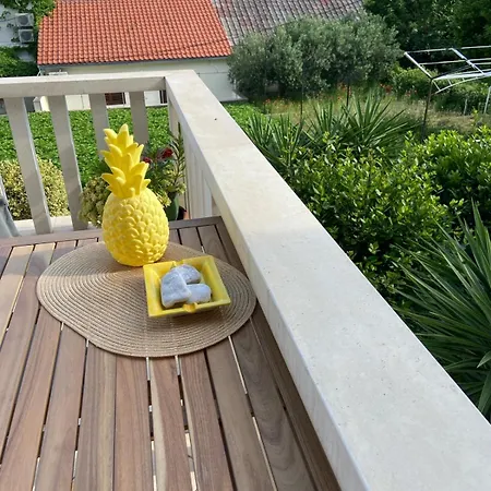 & Luna Guest house